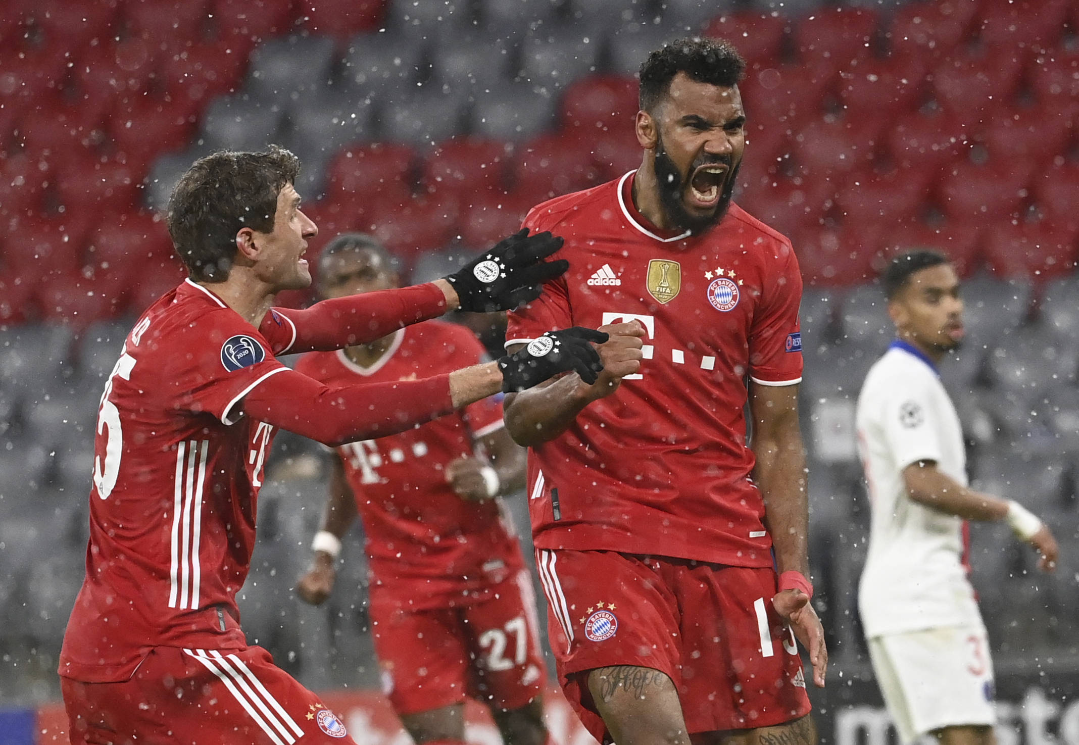 别把跑车当坦克！莱奥转型中锋，是补了短板却废了武功？（别让跑车去撞线！莱奥转中锋，补短还是削长？）