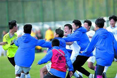 能否避免？巴萨上一次西甲主场对马竞遭遇连败是在2006年（巴萨能否止住颓势？上次西甲主场连负马竞还要追溯到2006年）