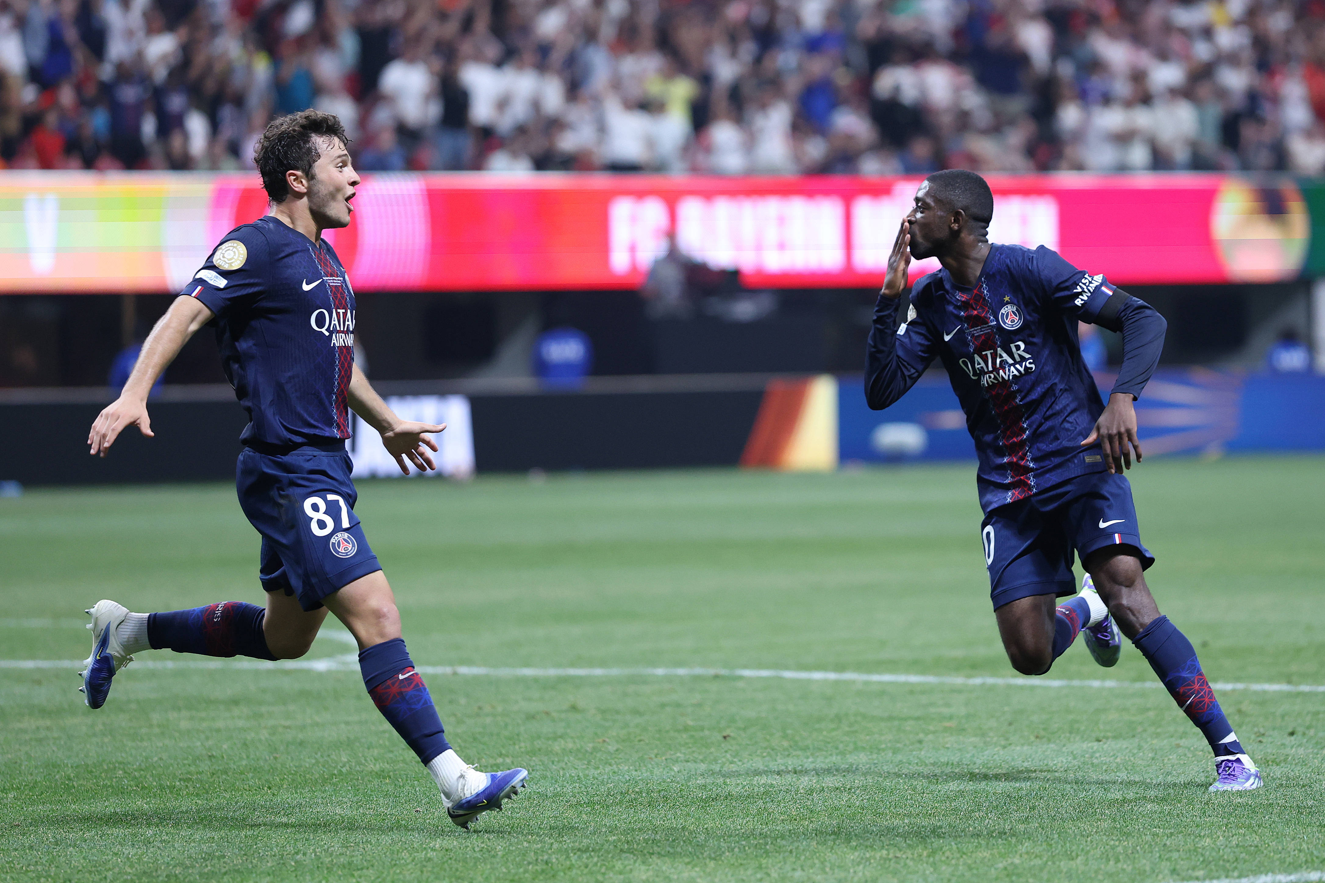 保加利亚媒体：主帅迪米特洛夫迎生死战，新帅人选已浮出水面（保媒：迪米特洛夫迎关键一战，新帅人选呼之欲出）