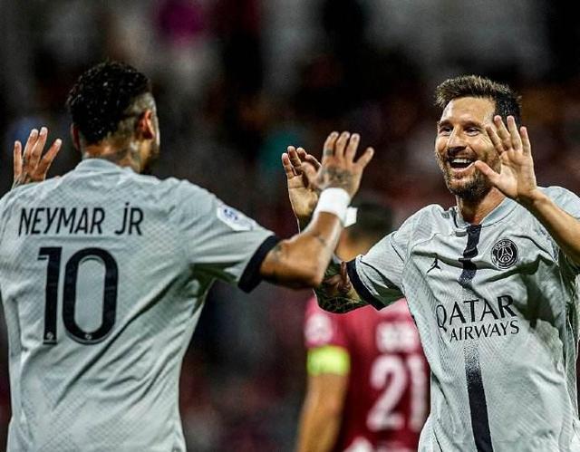 里奇：我的助攻？普利希奇就像磁铁，球似乎都在朝他飞去（里奇：助攻为何多？普利希奇像磁铁，皮球总往他那儿去）