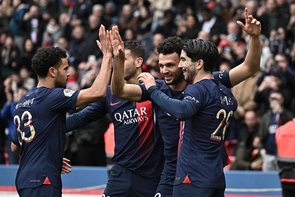 浙江队祝贺重庆铜梁龙与辽宁铁人成功冲超：2026中超见（浙江队恭贺重庆铜梁龙、辽宁铁人完成冲超，2026中超再相逢）