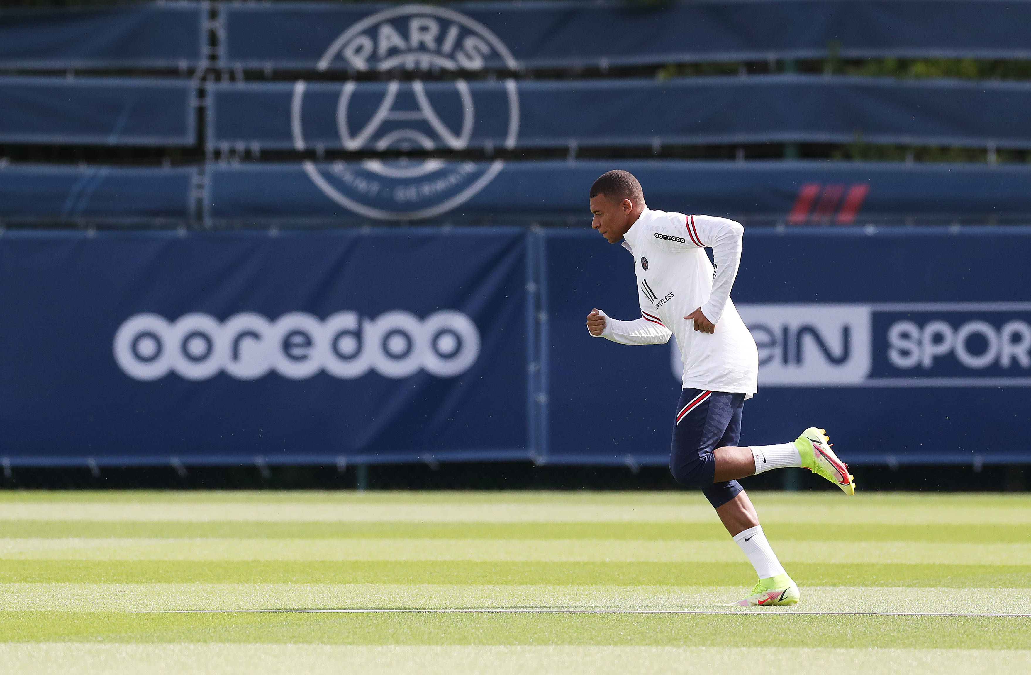 媒体人：南通支云球员罗歆已报名“苏超”南通队选拔（据媒体人消息，南通支云球员罗歆已报名参加“苏超”南通队选拔）