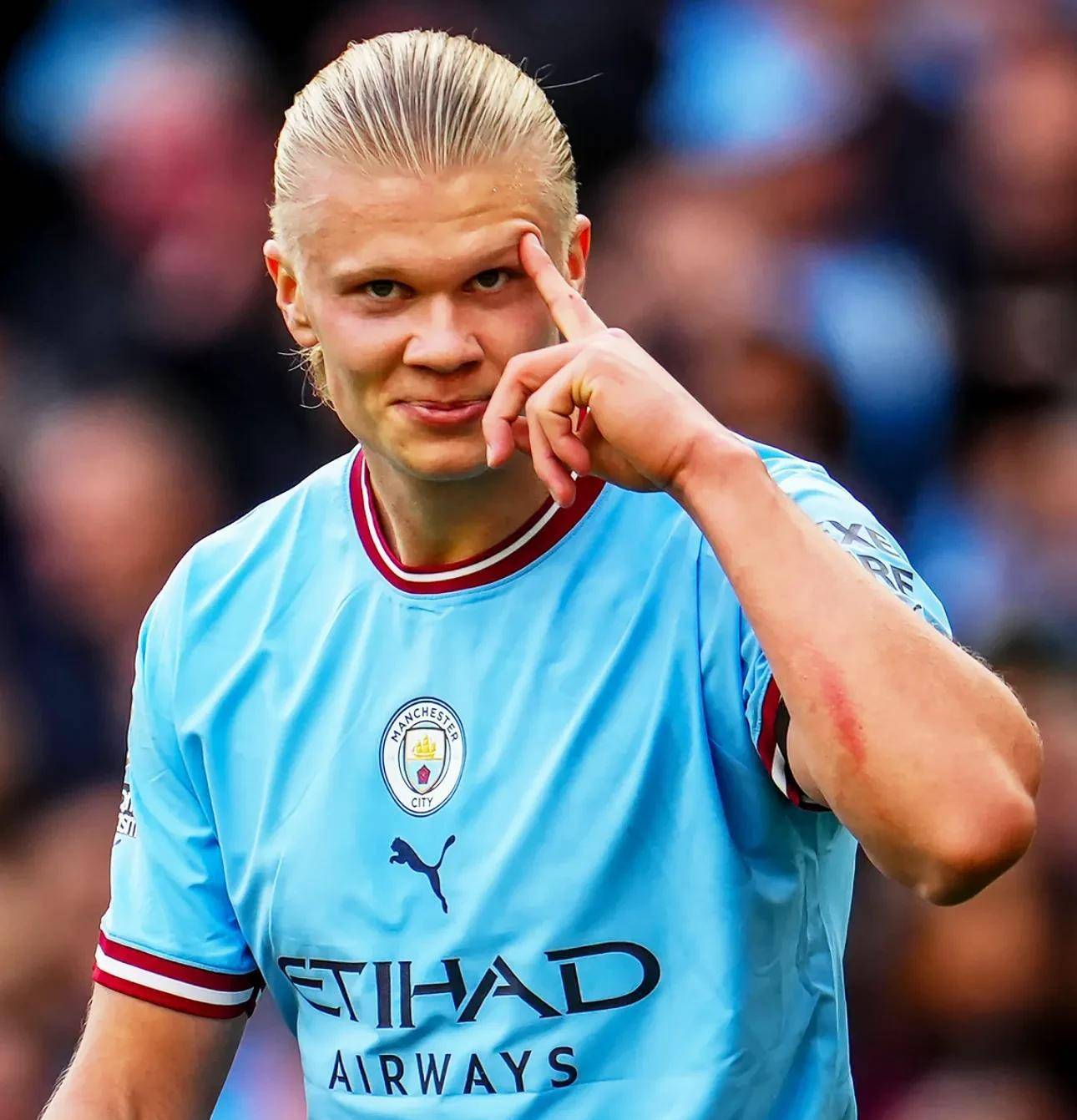 本轮欧冠最佳阵容：诺伊尔、福登、奥斯梅恩、梅里诺在列（欧冠本轮最佳阵容出炉：诺伊尔、福登、奥斯梅恩与梅里诺入选）