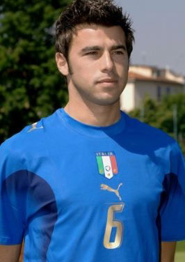 阿斯：罗马仍在关注小火柴，贝蒂斯与塞维利亚也加入竞争（阿斯报：罗马继续关注“小火柴”，贝蒂斯与塞维利亚入局争夺）