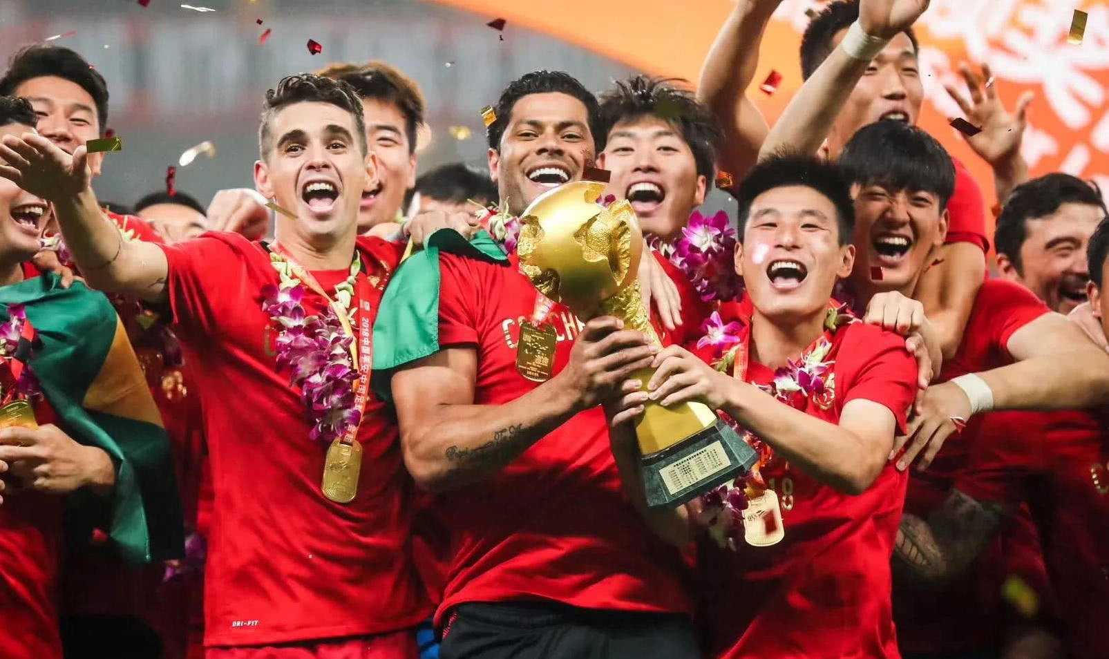 费迪南德：阿里也是一个普通人，并不是所有球员都能收获成功（费迪南德：阿里只是普通人，并非每个球员都注定成功）