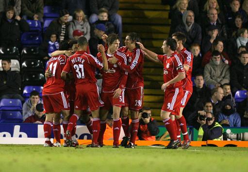 广东男篮防守反击轻取上海（广东男篮凭借防守反击轻松击败上海）