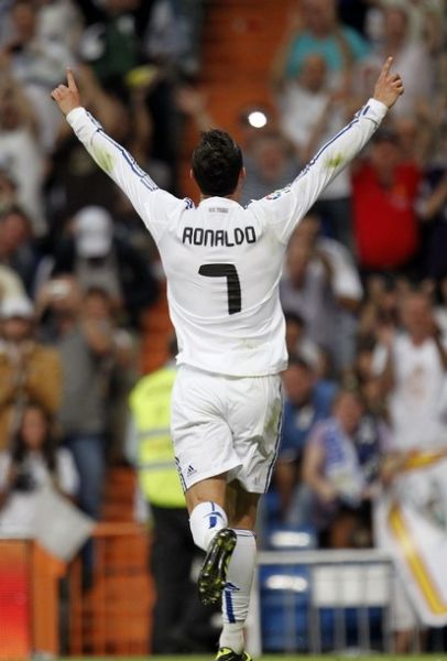 NBA球员合同更新及薪资排行榜（NBA球员合约动态与薪资排名）