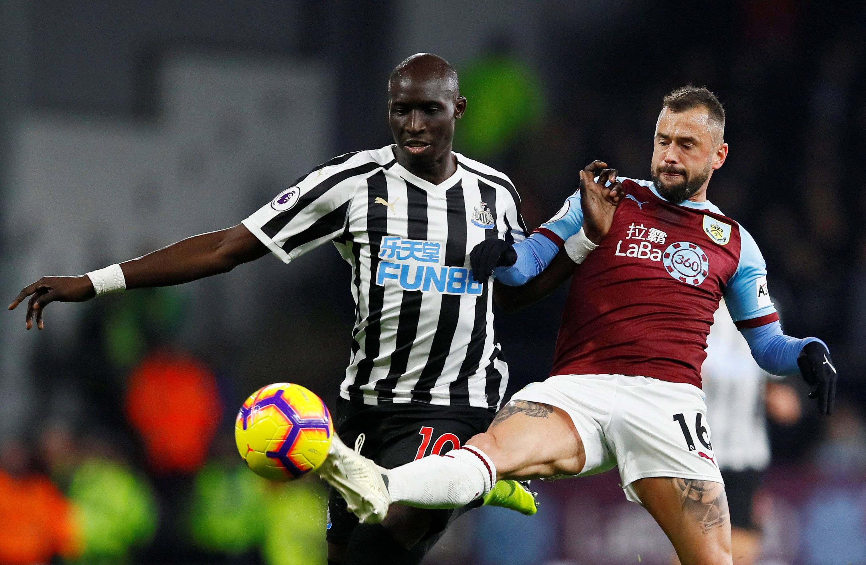 罗体：那不勒斯的劳动力成本过高，引进梅努的交易已被冻结（罗体：那不勒斯薪资负担过重，梅努转会操作已被冻结）