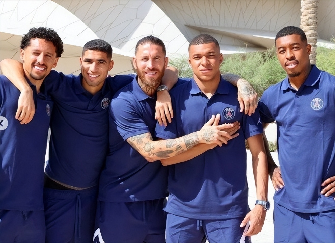 足球周刊：刘若钒曾想回成都却被徐正源拒绝，后获里卡多、穆斯卡特赏识（足球周刊：刘若钒曾欲回蓉遭徐正源否决，后获里卡多与穆斯卡特青睐）